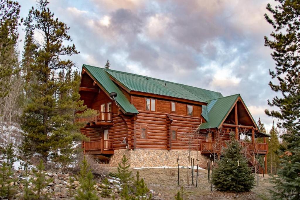 Elk Meadow Lodge - main image