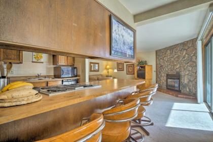 Park Place Condo with Pool Access on Shuttle Stop! - image 5