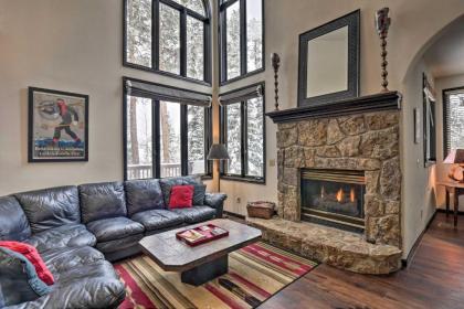 Idyllic Forested Breck Home Hot tub and Ski Shuttle Breckenridge Colorado