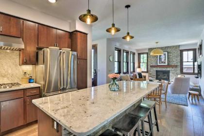 Stunning Breckenridge Home with Hot Tub Explore DT! - image 2