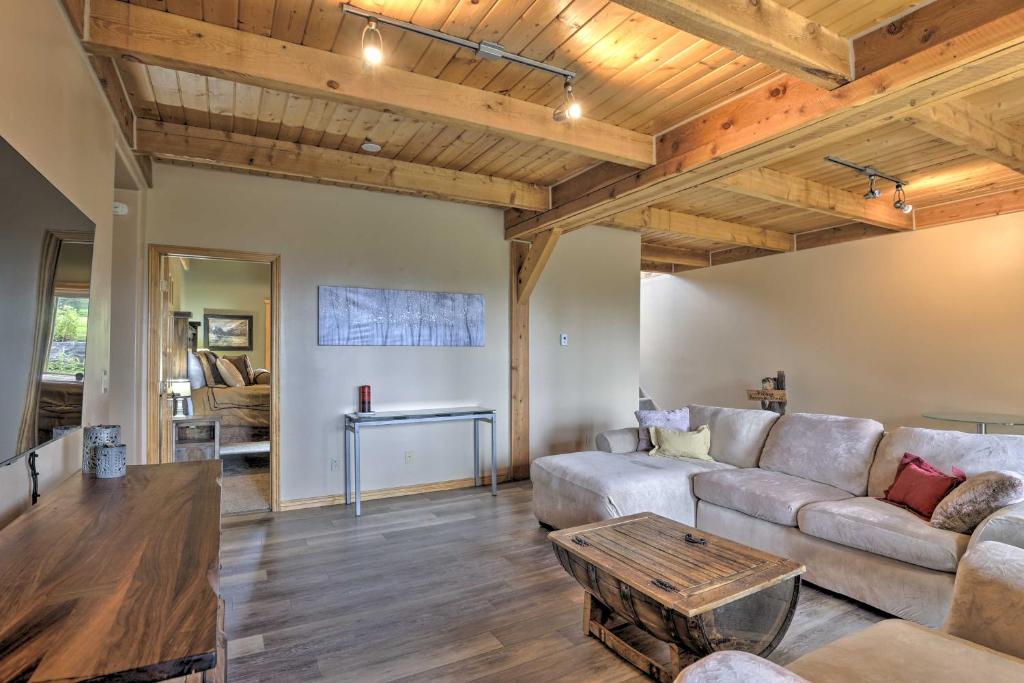 Rustic Breckenridge Escape with Hot Tub and MTN Views! - image 4