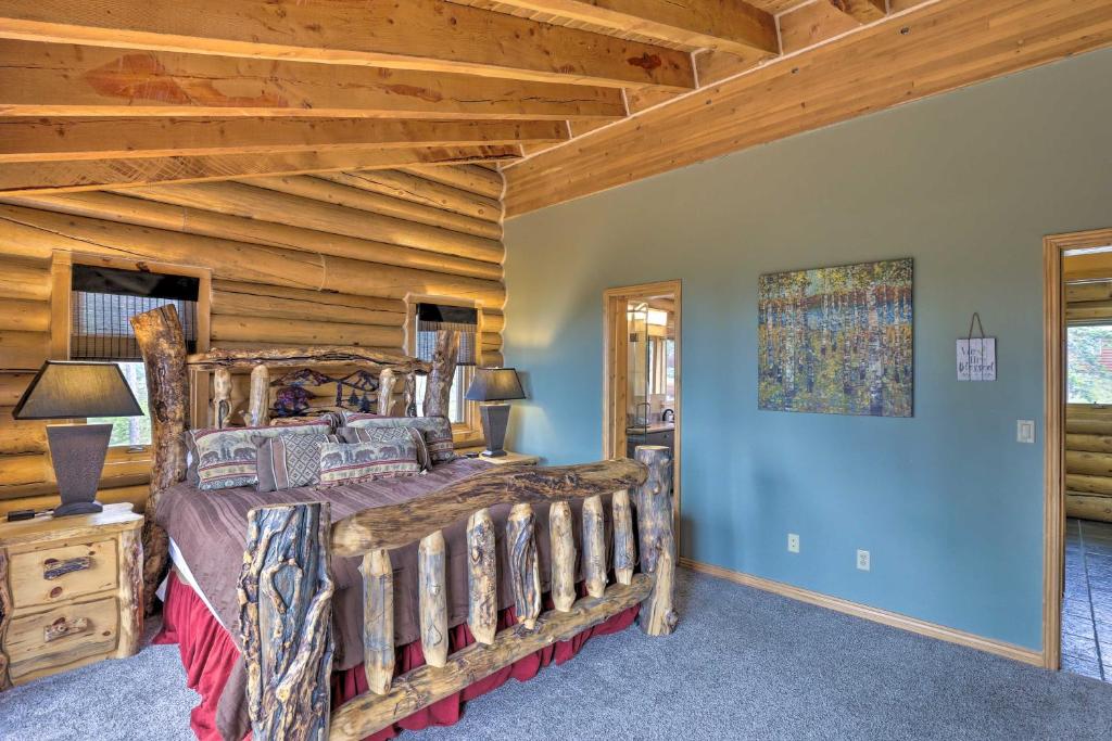 Rustic Breckenridge Escape with Hot Tub and MTN Views! - image 5