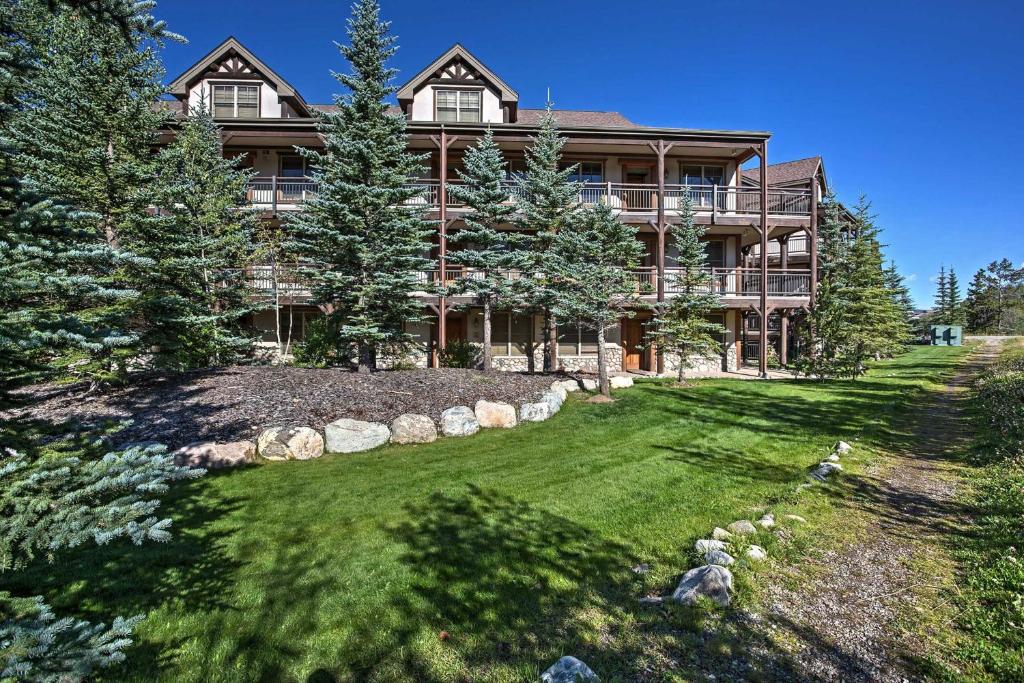 Quaint Mtn Condo about 2 Mi to Breckenridge Ski Slopes! - main image