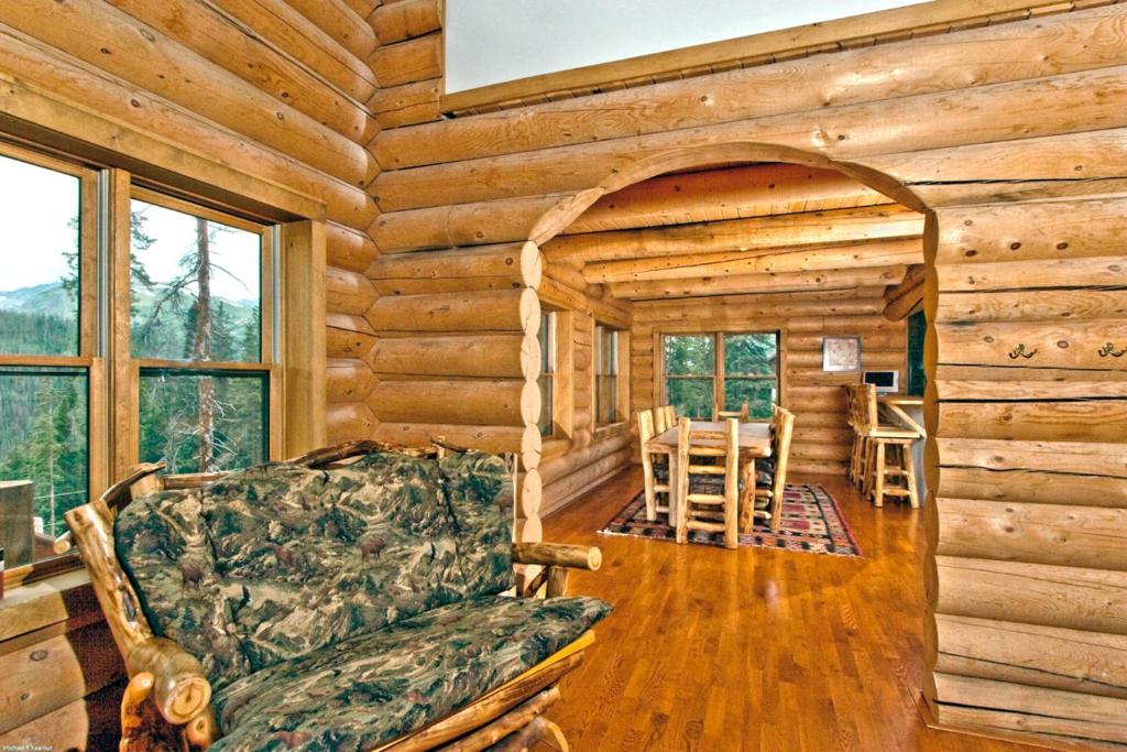 Hideaway Cabin - image 4