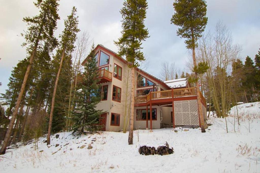 Happy Trails Lodge - image 6