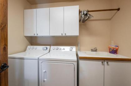 Woods Mesquite Townhome Location! Sleeps 11 - image 18