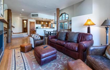 Woods Mesquite Townhome Location! Sleeps 11 - image 5