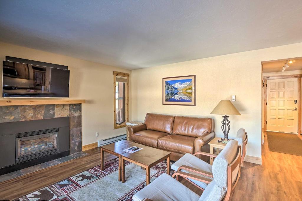 Ski-In Breck Condo Walk to Shops and Restaurants! - main image