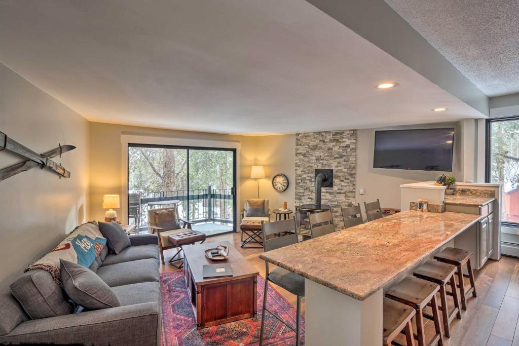 Modern Living in Breck Less Than half Mi to Ski Slopes! - main image