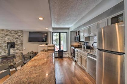 Modern Living in Breck Less Than half Mi to Ski Slopes! - image 3