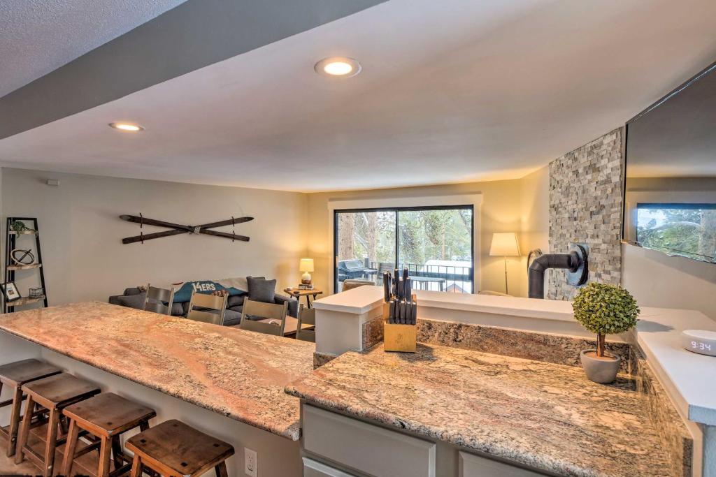 Modern Living in Breck Less Than half Mi to Ski Slopes! - image 5