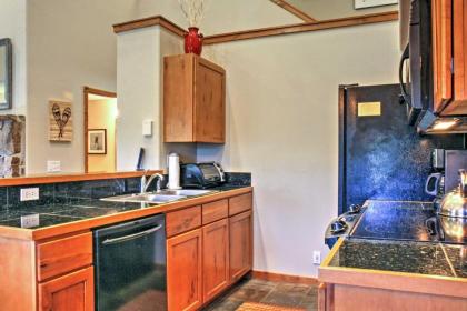 Updated Breck Condo with Mtn Views Walk to Ski Lift - image 10