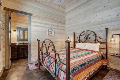 Basecamp Lodge - Brand New Luxury Home Secluded In The Mountains Private Hot Tub! - image 15