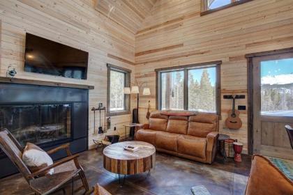 Basecamp Lodge - Brand New Luxury Home Secluded In The Mountains Private Hot Tub! - image 3