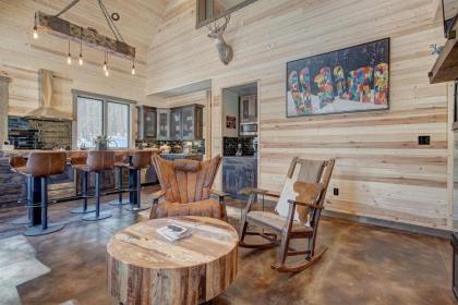 Basecamp Lodge - Brand New Luxury Home Secluded In The Mountains Private Hot Tub! - image 4