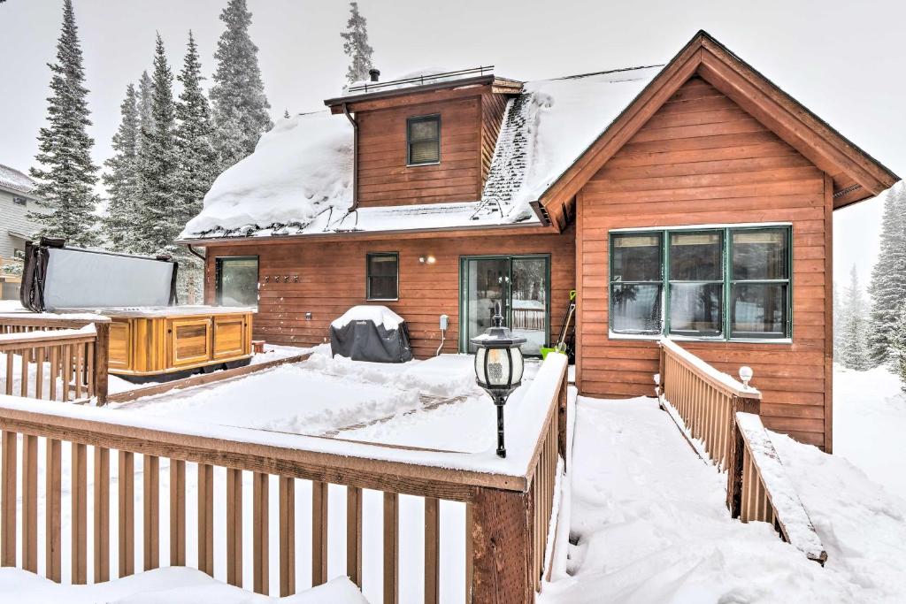 Cabin with Hot Tub 12 Mi to Breck Ski Resort! - main image