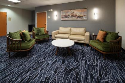 Fairfield Inn & Suites Seattle Bremerton - image 8