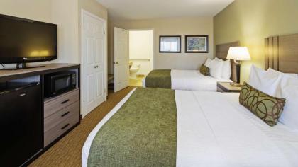 Best Western Brenham - image 13