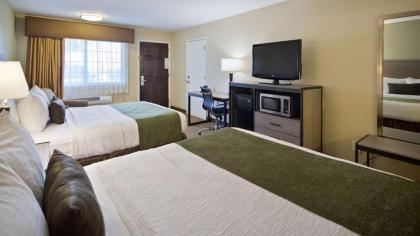 Best Western Brenham - image 15