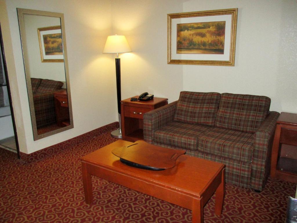 Motel 6-Brenham TX - image 2