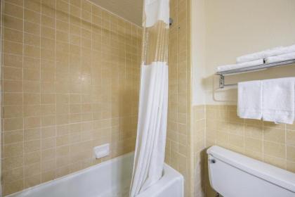 Americas Best Value Inn Brenham - image 13