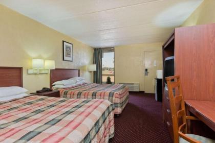 Knights Inn Brenham - image 6