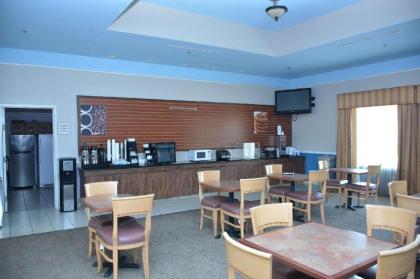 Baymont Inn & Suites Brenham - image 10