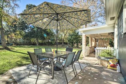 Brenham Bungalow with Yard 1 Mi to Downtown! - image 1