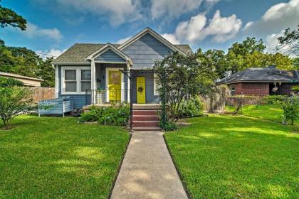 Cozy texas Abode 2 mi to Jackson Street Park