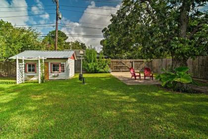 Cozy Texas Abode 2 Mi to Jackson Street Park - image 3