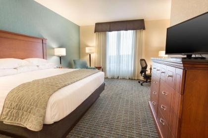 Drury Inn & Suites St. Louis Brentwood - image 10