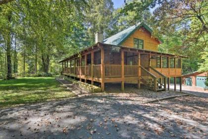 Lodge on 80 Acres with Hot Tub 45 Min to Asheville!