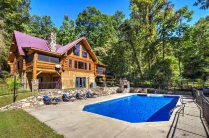 Upper Lodge Brevard Cabin on 80 Acres with Pool!