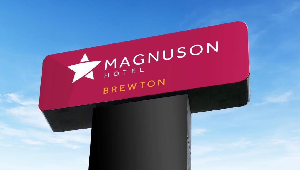 M Star Brewton - main image