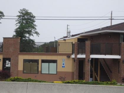 Brick Motor Inn - image 3