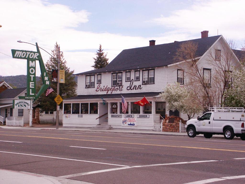 Bridgeport Inn - main image