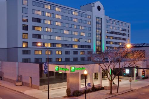 Holiday Inn Bridgeport-Trumbull-Fairfield an IHG Hotel - main image