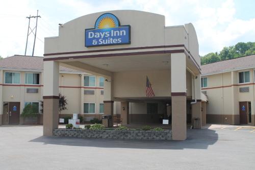 Days Inn & Suites by Wyndham Bridgeport - Clarksburg - image 3