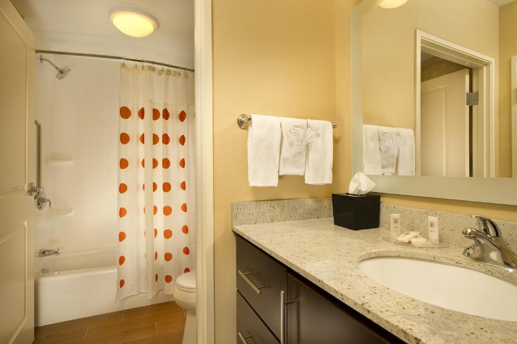 TownePlace Suites Bridgeport Clarksburg - image 3