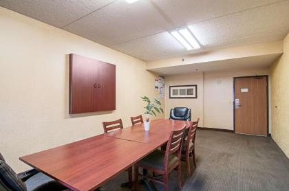 Motel 6-Bridgeview IL - image 3