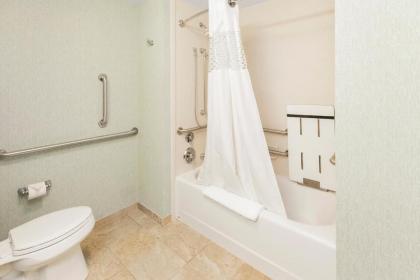 Hampton Inn Bridgeville - image 12