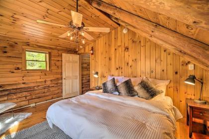 Picture-Perfect Vermont Mtn Cabin with Hot Tub! - image 11