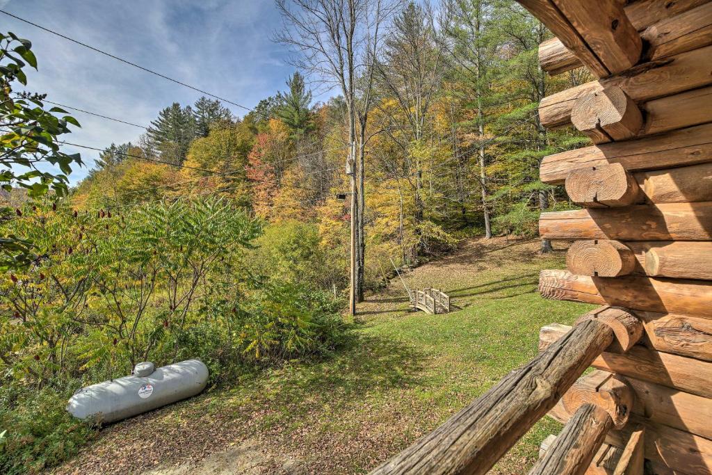 Picture-Perfect Vermont Mtn Cabin with Hot Tub! - image 7