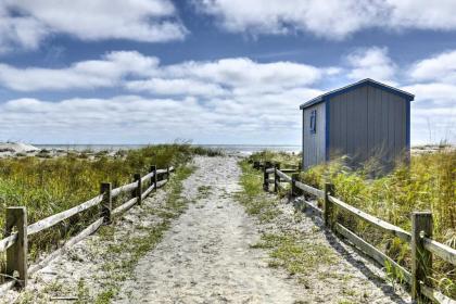 Beach Haven Condo - Steps to Brigantine Beach! - image 10