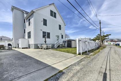 Coastal Home with Outdoor Shower 4Mi to Atlantic City - image 15