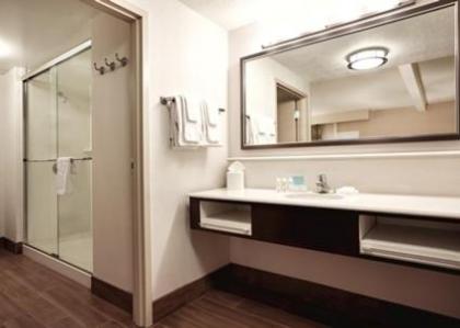 Hampton Inn Brigham - image 8