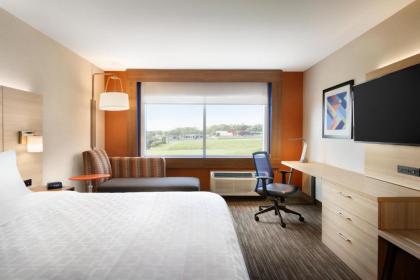 Holiday Inn Express & Suites - Brighton an IHG Hotel - image 4