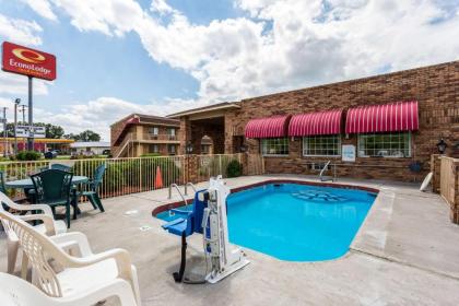 Econo Lodge & Suites Brinkley - image 2