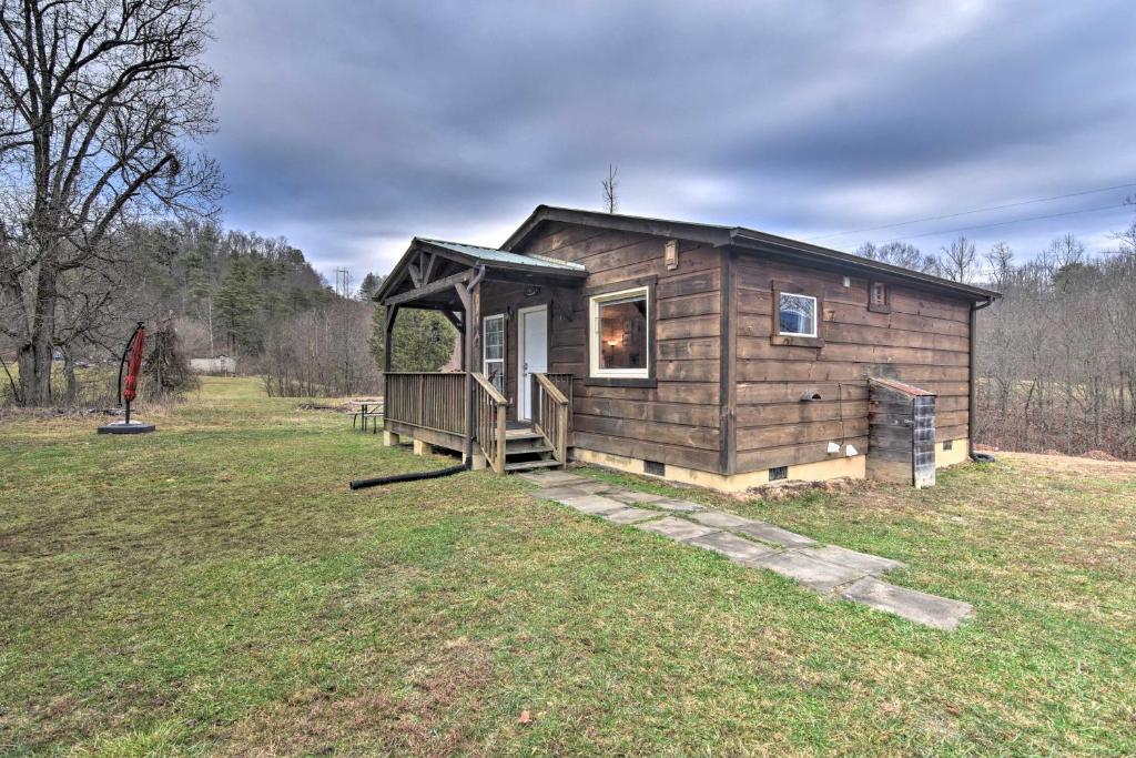 Rural Retreat - 1 Mile to Holston River Weir Dam! - image 6