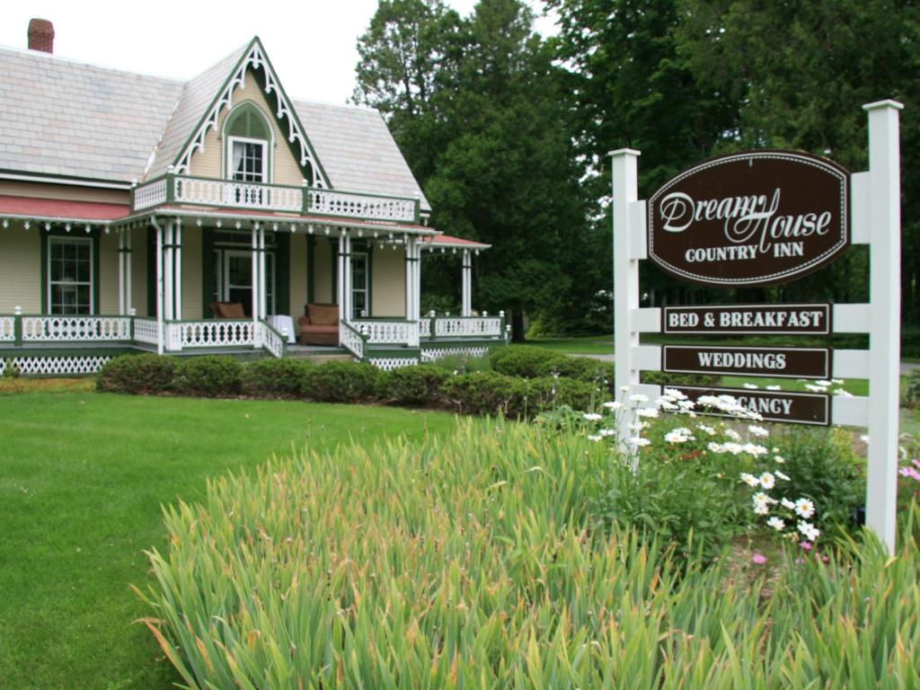 DreamHouse Country Inn - main image